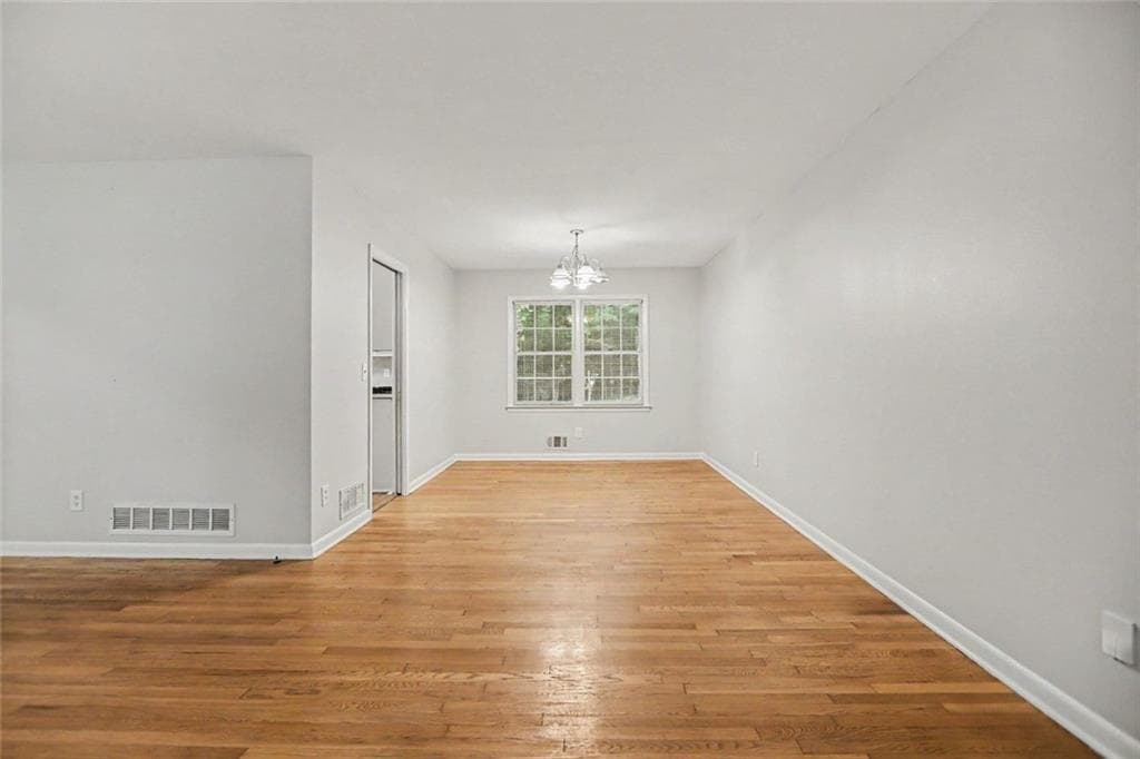 4 bedroom, 3 bathroom, 2,650 sq ft single family residence for sale at 345 Fond Du Lac Drive, Stone Mountain, GA 30088 — photo 8