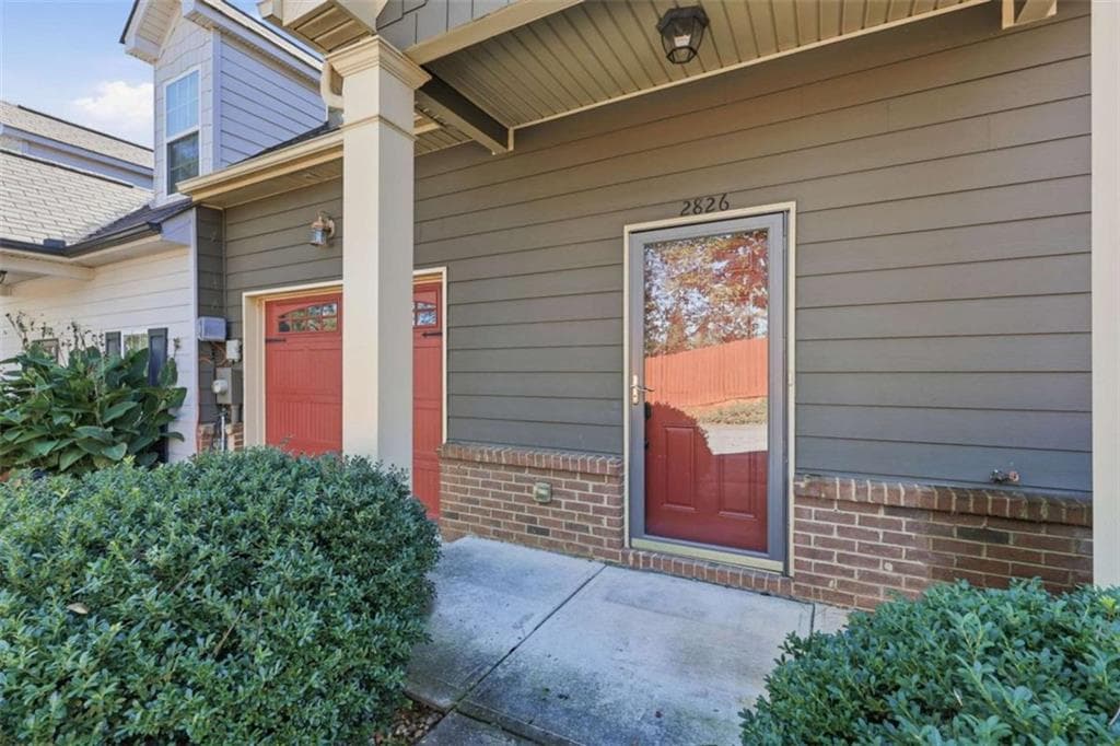 3 bedroom, 3 bathroom, 1,838 sq ft condominium for rent at 2826 Fox Wood Lane, Gainesville, GA 30504 for $1,700 a month — photo 2