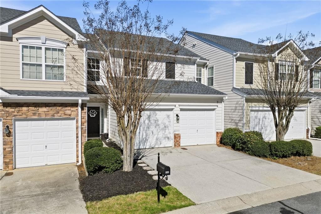 2 bedroom, 3 bathroom, 1,832 sq ft townhouse for sale at 130 Flatwood Trail 20, Marietta, GA 30066