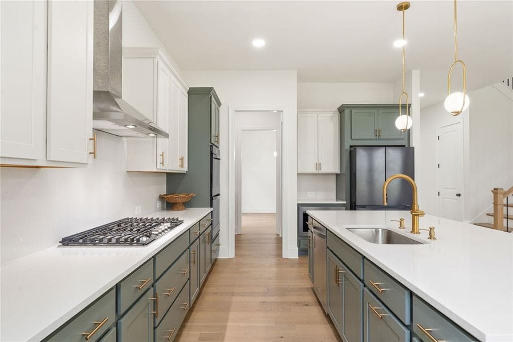 5 bedroom, 5 bathroom, 3,789 sq ft single family residence under contract at 303 Tillman Pass, Woodstock, GA 30188 — photo 4