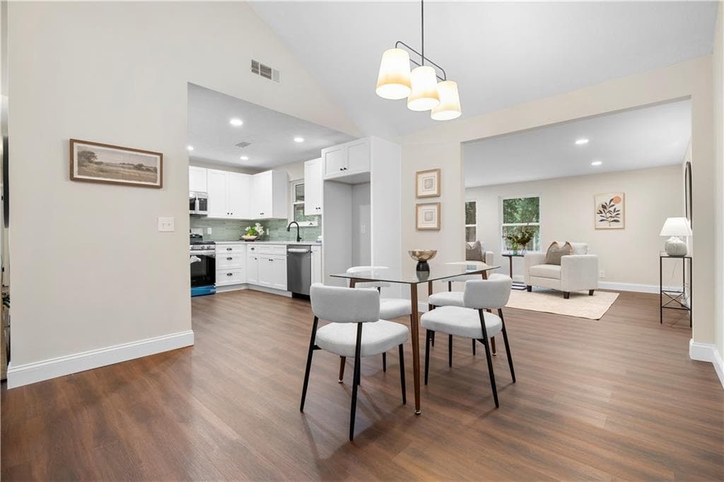 3 bedroom, 2 bathroom, 1,235 sq ft single family residence under contract at 1252 Sherwood Drive, Norcross, GA 30093 — photo 6