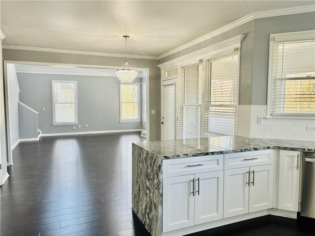 5 bedroom, 4 bathroom, 3,413 sq ft single family residence for sale at 240 Creekside Park Drive, Alpharetta, GA 30022 — photo 8