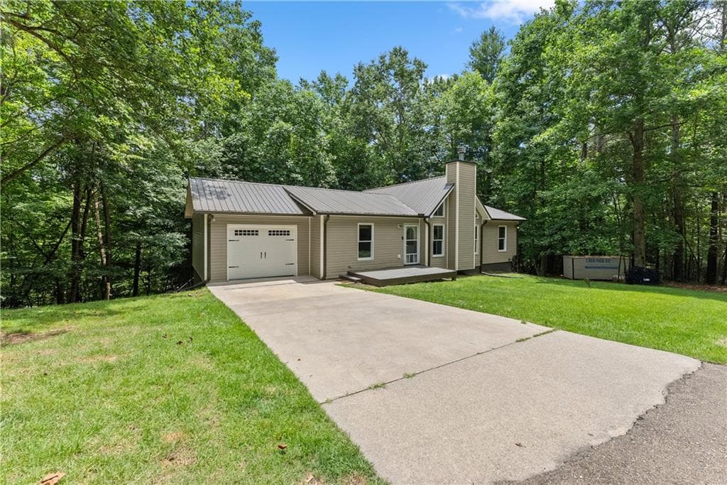 3 bedroom, 3 bathroom, 2,174 sq ft single family residence under contract at 92 Bamby Lane, Ellijay, GA 30540 — photo 5