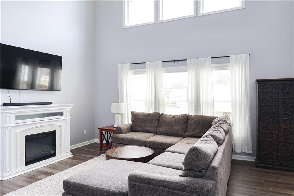 3 bedroom, 3 bathroom, 1,874 sq ft single family residence for sale at 1228 Pine Acre Drive, Sugar Hill, GA 30518 — photo 4