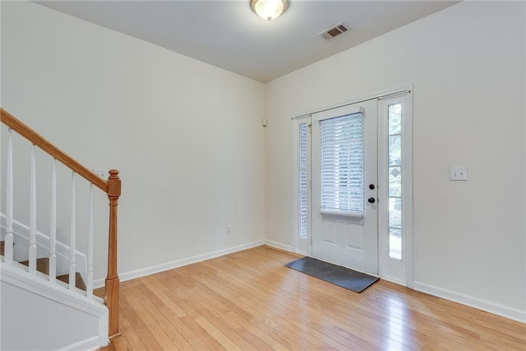 3 bedroom, 3 bathroom, 1,540 sq ft townhouse for rent at 1684 Northgate Mill Drive, Duluth, GA 30096 for $2,350 a month — photo 6