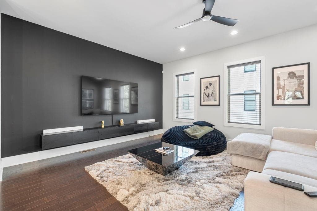 3 bedroom, 4 bathroom, 1,848 sq ft townhouse for sale at 2004 Oak Lane, Atlanta, GA 30318 — photo 5