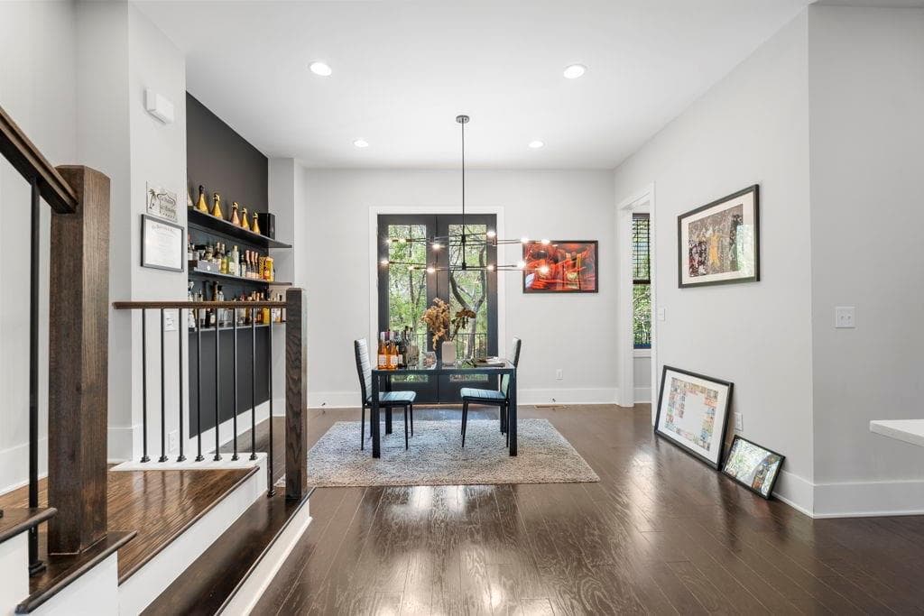 3 bedroom, 4 bathroom, 1,848 sq ft townhouse for sale at 2004 Oak Lane, Atlanta, GA 30318 — photo 10