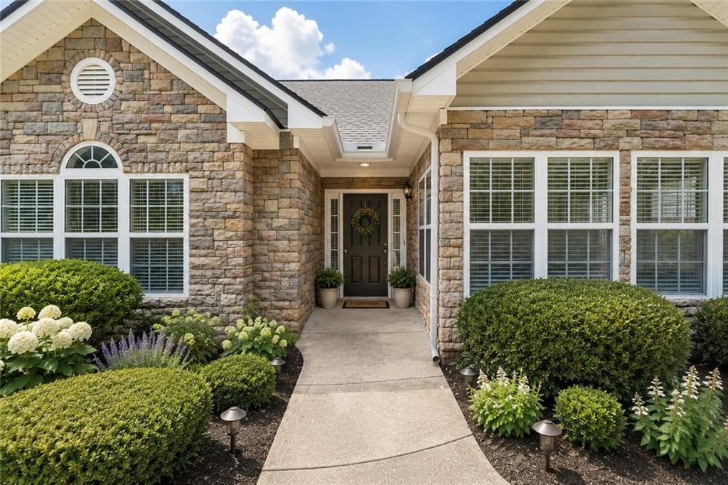 2 bedroom, 2 bathroom, 1,333 sq ft condominium for sale at 3708 Villa Springs Circle, Powder Springs, GA 30127 — photo 1 of 34