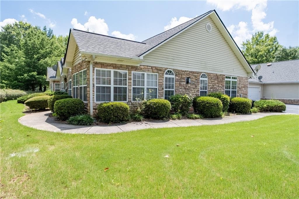 2 bedroom, 2 bathroom, 1,333 sq ft condominium for sale at 3708 Villa Springs Circle, Powder Springs, GA 30127 — photo 3