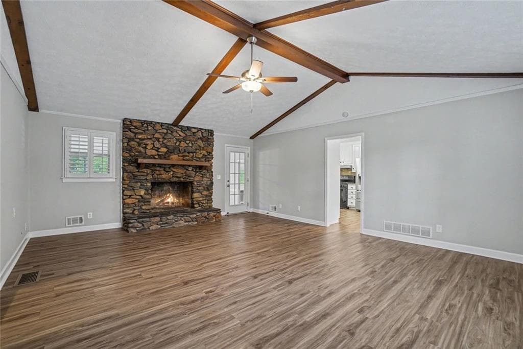 3 bedroom, 2 bathroom, 1,418 sq ft single family residence for sale at 1272 Oakwoods Drive, Woodstock, GA 30188 — photo 4