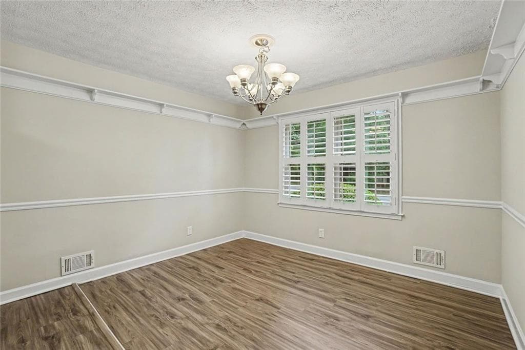 3 bedroom, 2 bathroom, 1,418 sq ft single family residence for sale at 1272 Oakwoods Drive, Woodstock, GA 30188 — photo 7