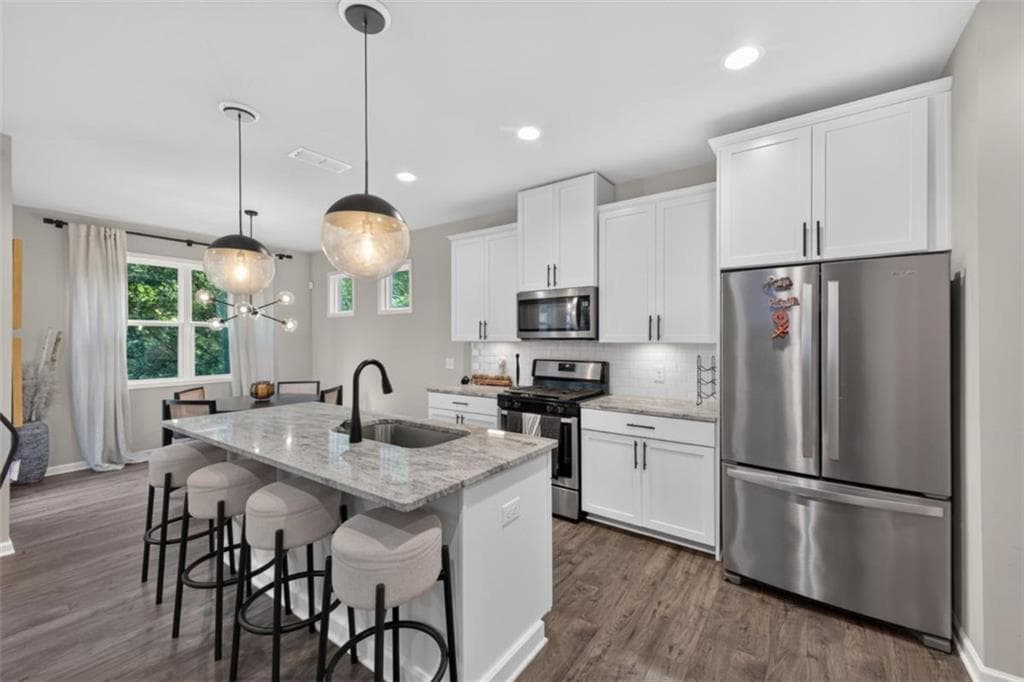3 bedroom, 3 bathroom, 1,930 sq ft single family residence under contract at 2111 Westside Drive, Austell, GA 30106 — photo 9