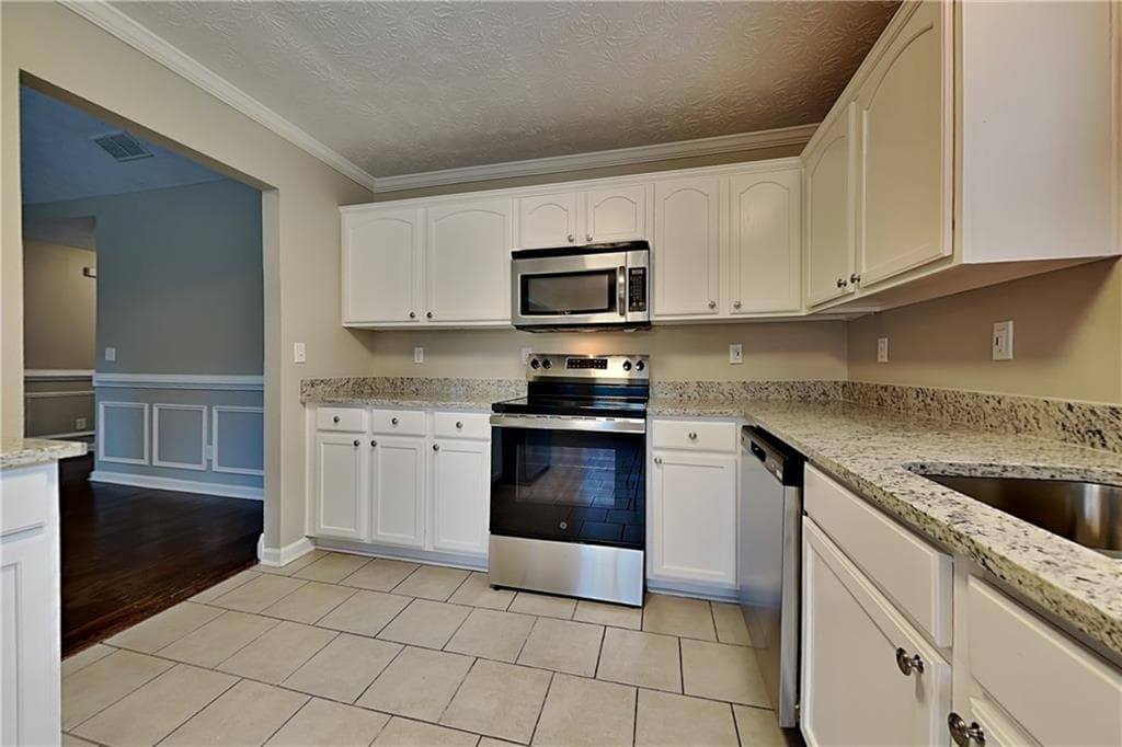 3 bedroom, 2 bathroom, 1,737 sq ft single family residence for rent at 1298 Sierra Ridge Place, Loganville, GA 30052 for $2,025 a month — photo 5