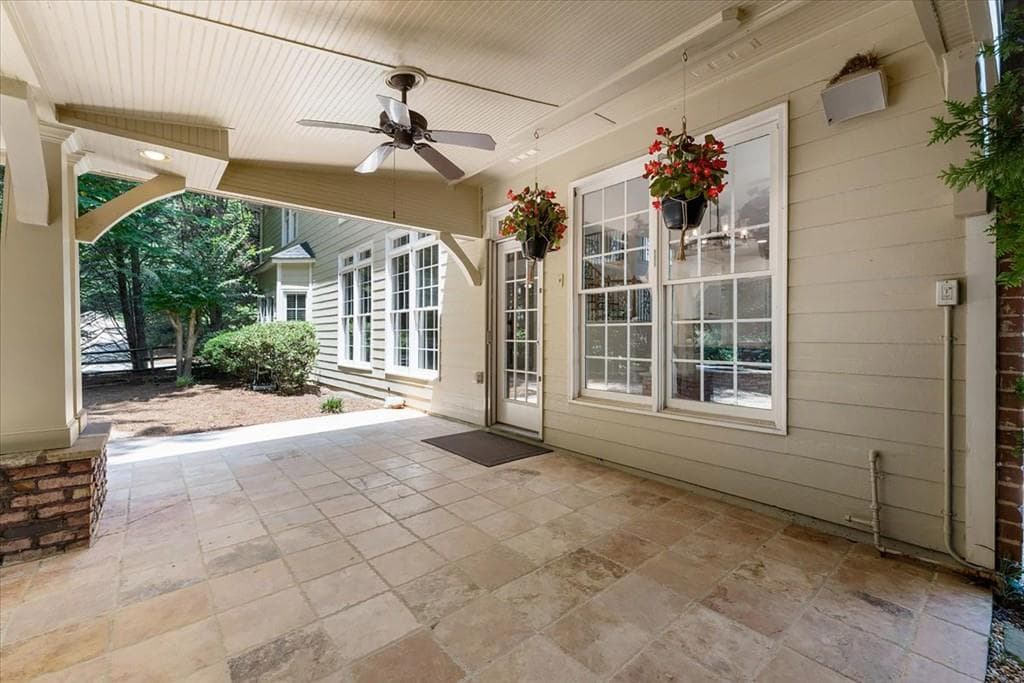 4 bedroom, 4 bathroom, 3,485 sq ft single family residence under contract at 6915 Carmel Court, Suwanee, GA 30024 — photo 7