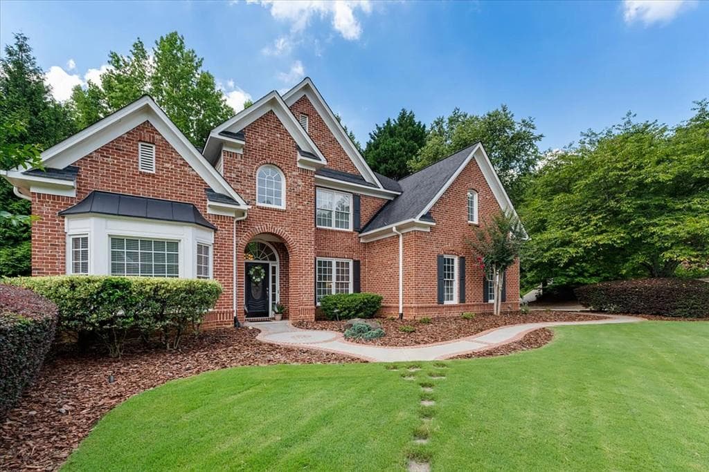 4 bedroom, 4 bathroom, 3,485 sq ft single family residence under contract at 6915 Carmel Court, Suwanee, GA 30024 — photo 9