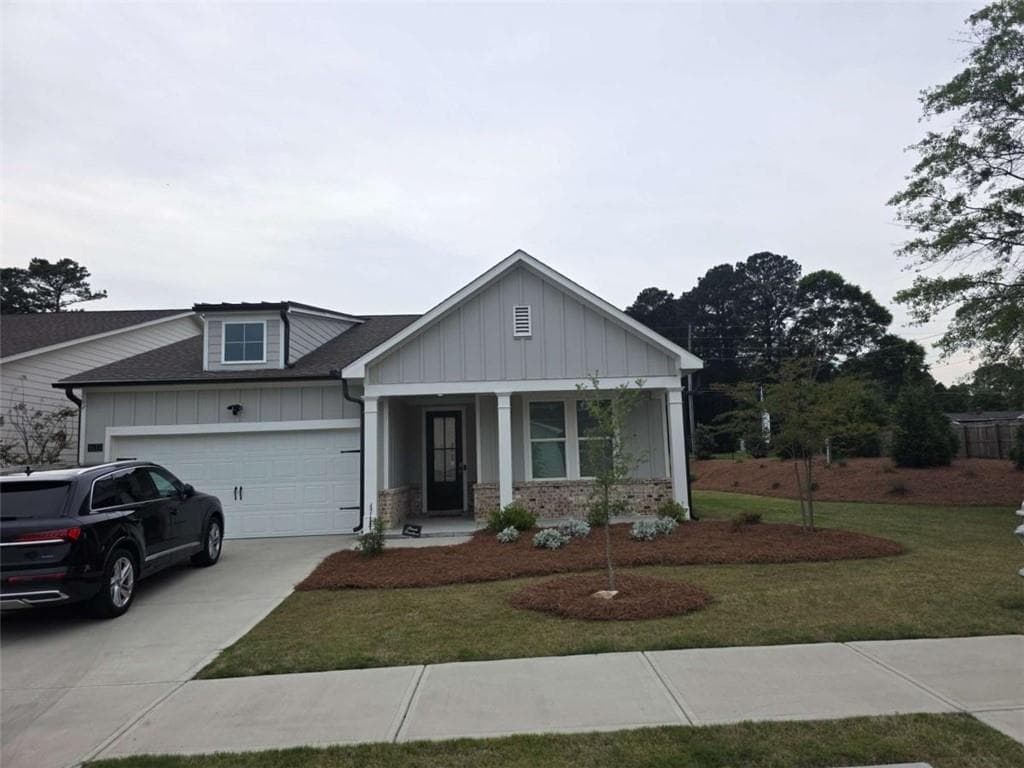 2 bedroom, 2 bathroom, 1,836 sq ft single family residence for sale at 1633 Juniper Berry Way, Loganville, GA 30052 — photo 1 of 52