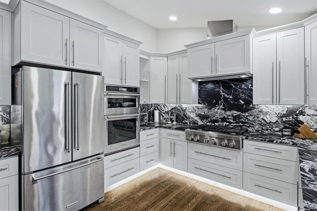 4 bedroom, 4 bathroom, 2,454 sq ft single family residence for sale at 8 Rhodes Drive, Marietta, GA 30068 — photo 3