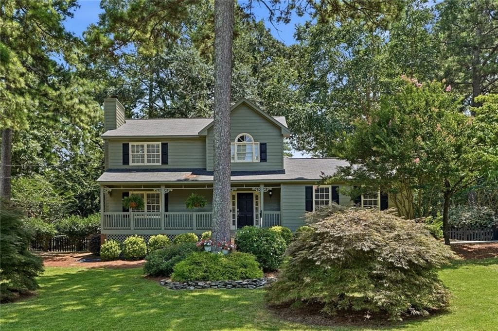 3 bedroom, 3 bathroom, 1,700 sq ft single family residence sold at 211 Muddy River Road, Lawrenceville, GA 30043