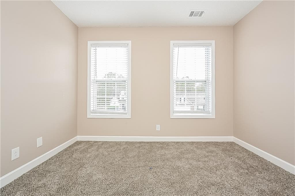 4 bedroom, 3 bathroom, 1,986 sq ft single family residence under contract at 257 Baldwin Court, Newnan, GA 30263 — photo 8