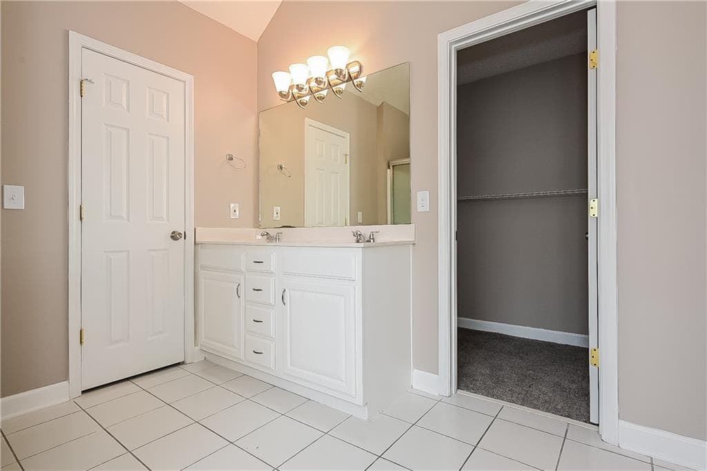 4 bedroom, 3 bathroom, 1,986 sq ft single family residence under contract at 257 Baldwin Court, Newnan, GA 30263 — photo 10