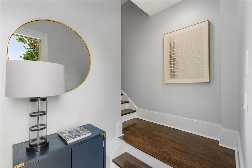 2 bedroom, 3 bathroom, 1,769 sq ft condominium for sale at 5850 Charlotte Lane E1, Cumming, GA 30040 — photo 7