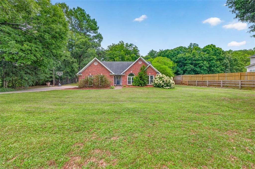 3 bedroom, 2 bathroom, 2,076 sq ft single family residence for sale at 841 Highway 82, Winder, GA 30680 — photo 2