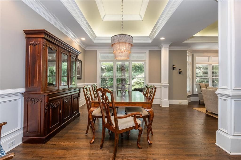 6 bedroom, 7 bathroom, 7,043 sq ft single family residence for sale at 1025 Stonegate Court, Roswell, GA 30075 — photo 10