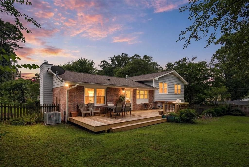 4 bedroom, 4 bathroom, 2,454 sq ft single family residence for sale at 8 Rhodes Drive, Marietta, GA 30068 — photo 2