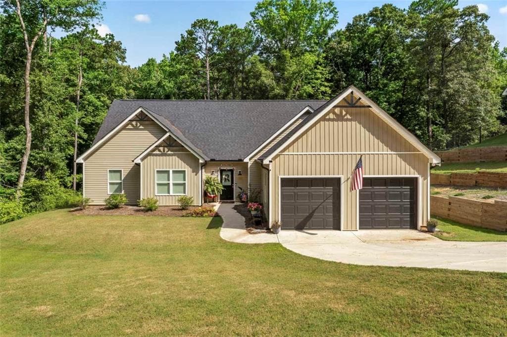 4 bedroom, 2 bathroom, 2,153 sq ft single family residence for sale at 112 Bunting Court, Monticello, GA 31064 — photo 2