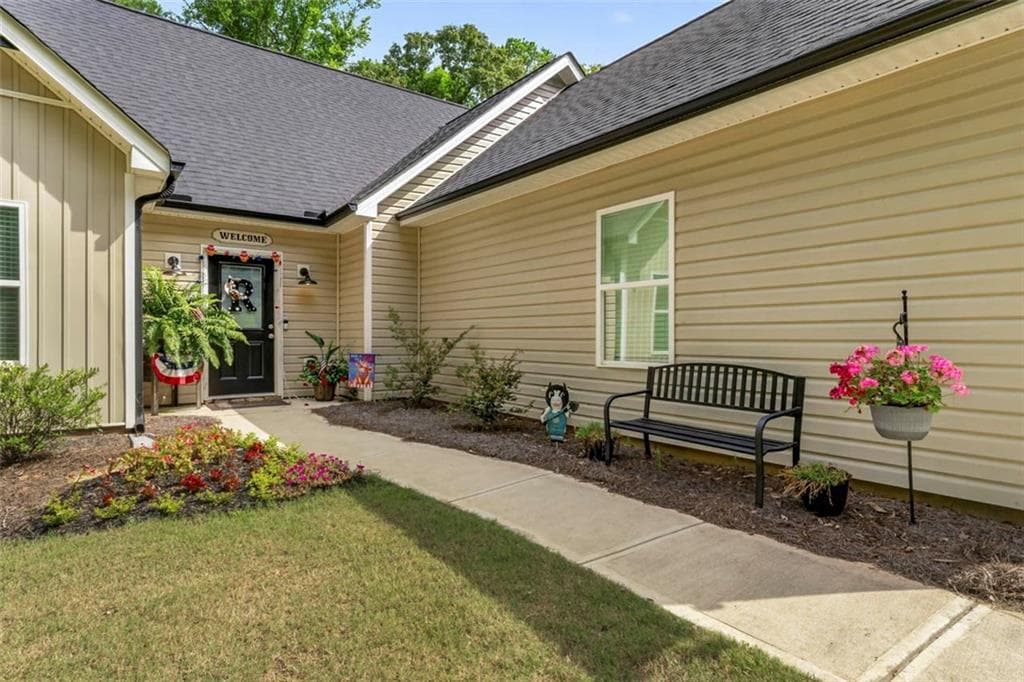 4 bedroom, 2 bathroom, 2,153 sq ft single family residence for sale at 112 Bunting Court, Monticello, GA 31064 — photo 4