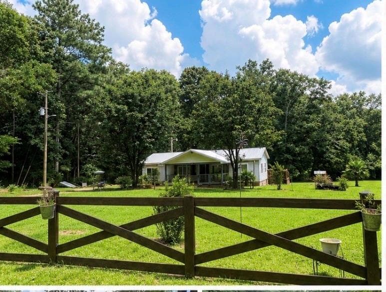 3 bedroom, 2 bathroom, 1,248 sq ft single family residence for sale at 46 Whitsel Hollow, Comer, GA 30629