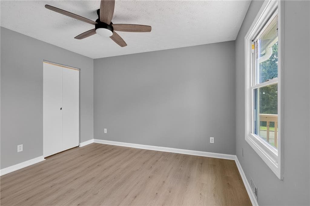 3 bedroom, 2 bathroom, 1,405 sq ft single family residence for sale at 3217 Canterbury Trail, Rex, GA 30273 — photo 7