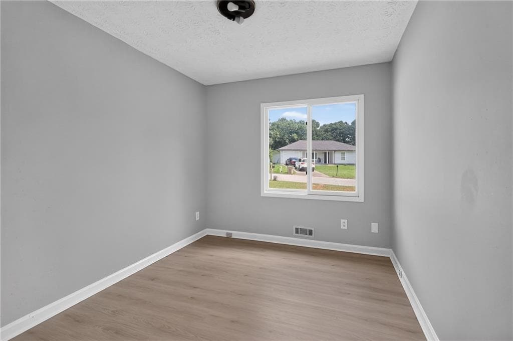 3 bedroom, 2 bathroom, 1,405 sq ft single family residence for sale at 3217 Canterbury Trail, Rex, GA 30273 — photo 8