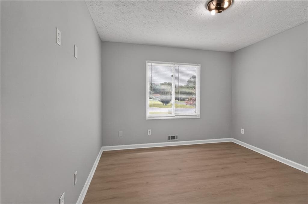 3 bedroom, 2 bathroom, 1,405 sq ft single family residence for sale at 3217 Canterbury Trail, Rex, GA 30273 — photo 9