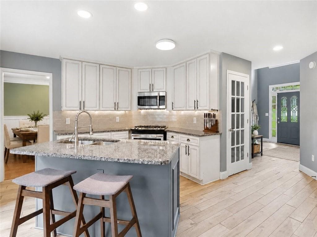 4 bedroom, 3 bathroom, 2,619 sq ft single family residence for sale at 2228 Duck Hollow Drive, Kennesaw, GA 30152 — photo 3