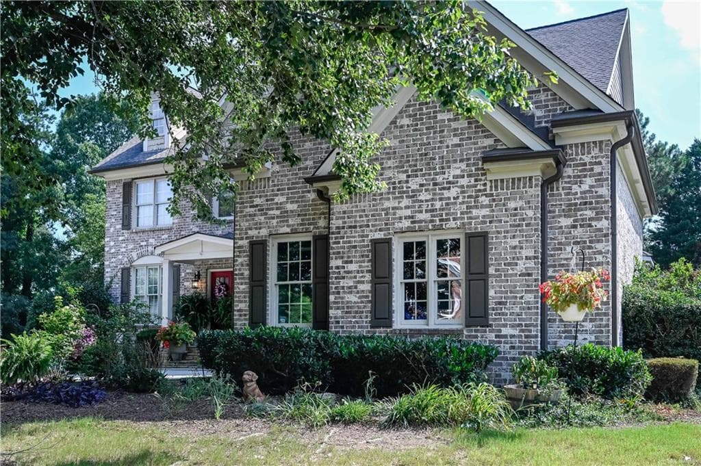 6 bedroom, 5 bathroom, 6,400 sq ft single family residence for sale at 958 Wood Duck Court, Snellville, GA 30078 — photo 3