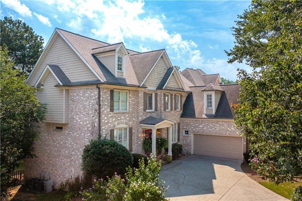 6 bedroom, 5 bathroom, 6,400 sq ft single family residence for sale at 958 Wood Duck Court, Snellville, GA 30078 — photo 4