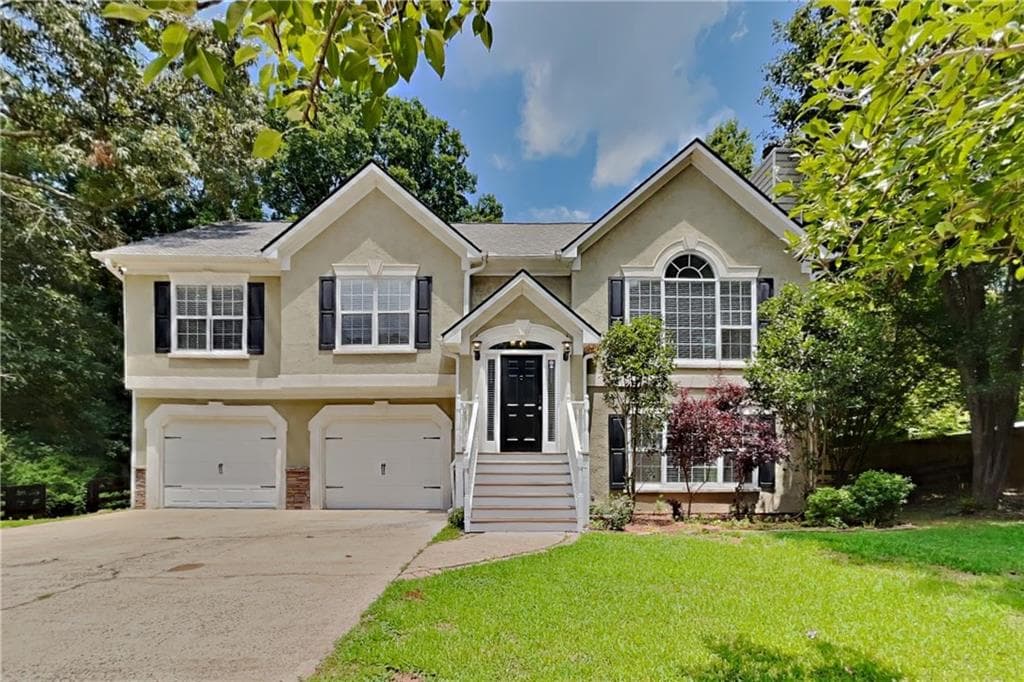4 bedroom, 3 bathroom, 2,202 sq ft single family residence for rent at 3820 Pheasant Run Trace, Cumming, GA 30028 for $2,400 a month — photo 1 of 21