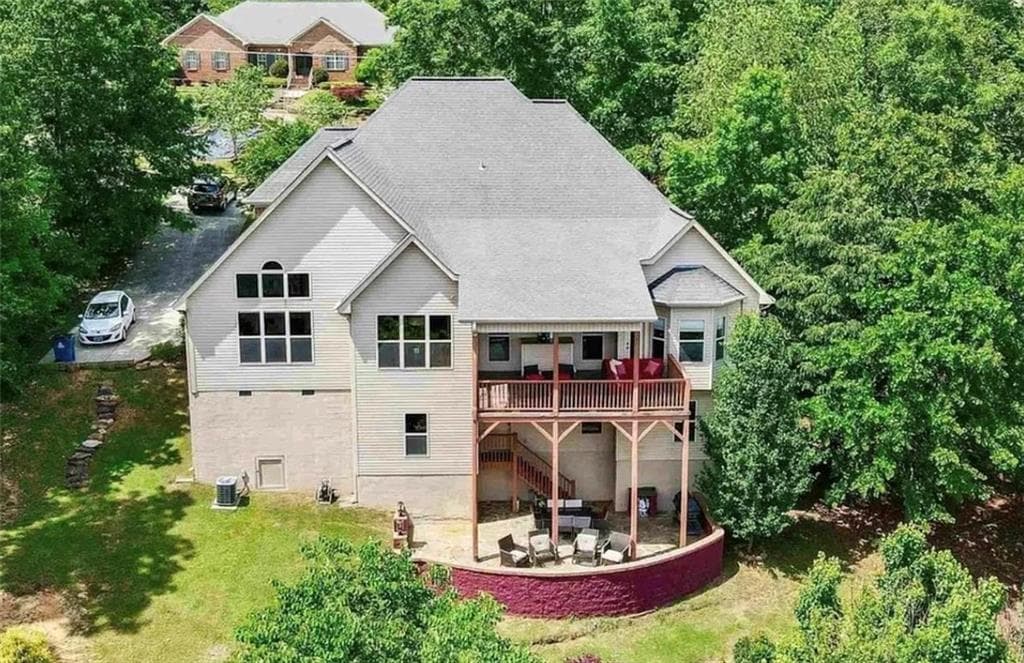 7 bedroom, 5 bathroom, 4,600 sq ft single family residence for rent at 920 Hillyer High, Anniston, AL 36207 for $3,000 a month — photo 1 of 20