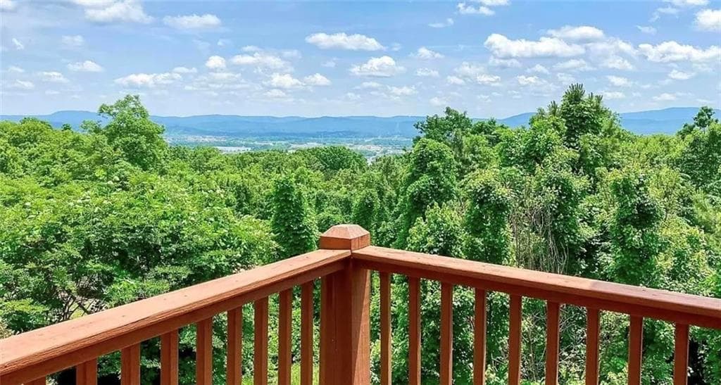 7 bedroom, 5 bathroom, 4,600 sq ft single family residence for rent at 920 Hillyer High, Anniston, AL 36207 for $3,000 a month — photo 2