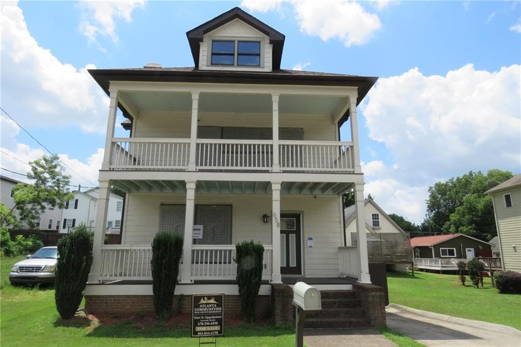 3 bedroom, 3 bathroom, 2,040 sq ft single family residence under contract at 658 Magnolia Street, Atlanta, GA 30314