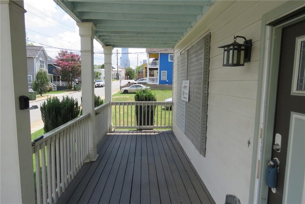 3 bedroom, 3 bathroom, 2,040 sq ft single family residence under contract at 658 Magnolia Street, Atlanta, GA 30314 — photo 4