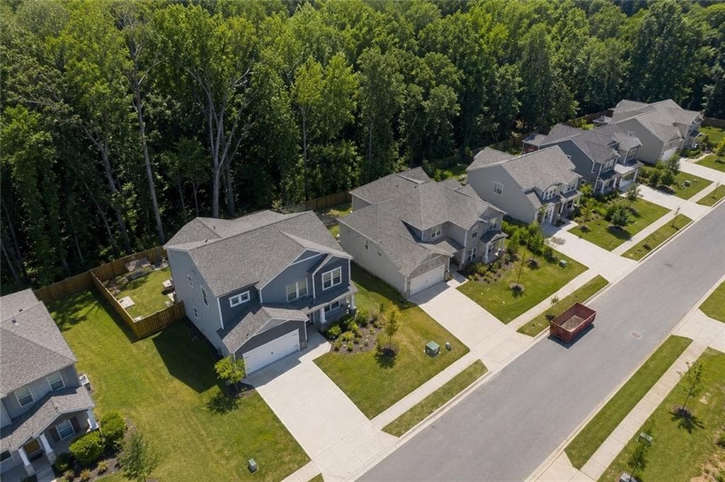 5 bedroom, 3 bathroom, 2,820 sq ft single family residence for sale at 1099 Hibiscus Way, Mableton, GA 30126 — photo 4