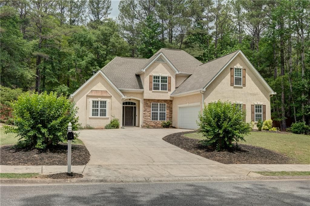 4 bedroom, 3 bathroom, 2,260 sq ft single family residence for sale at 110 Rockglen Court, Fayetteville, GA 30215 — photo 4