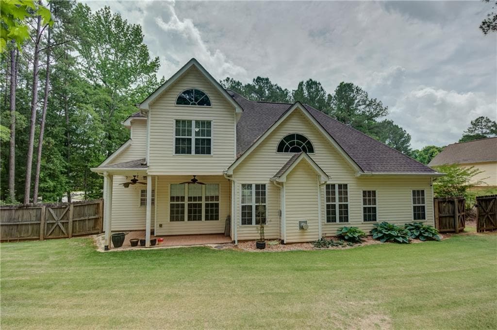 4 bedroom, 3 bathroom, 2,260 sq ft single family residence for sale at 110 Rockglen Court, Fayetteville, GA 30215 — photo 9