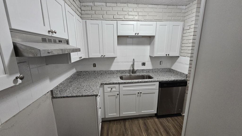 3 bedroom, 3 bathroom, 1,778 sq ft condominium for sale at 2462 Lehaven Drive, Tucker, GA 30084 — photo 6