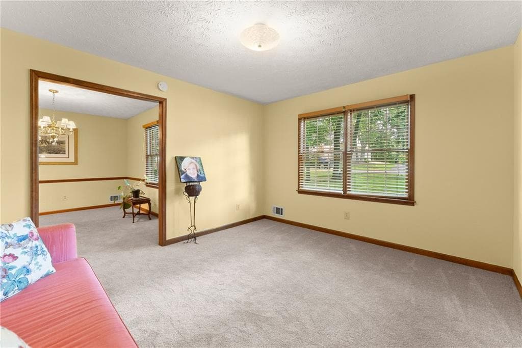 3 bedroom, 2 bathroom, 2,460 sq ft single family residence for sale at 1155 Lakeridge Court, Grayson, GA 30017 — photo 9