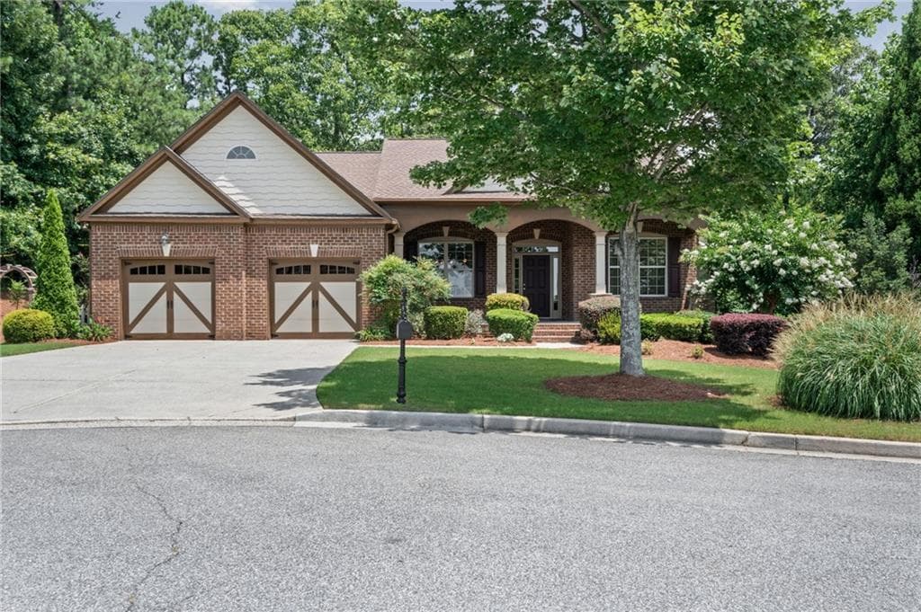 4 bedroom, 3 bathroom, 2,212 sq ft single family residence for sale at 4615 Hereford Court, Cumming, GA 30041 — photo 2
