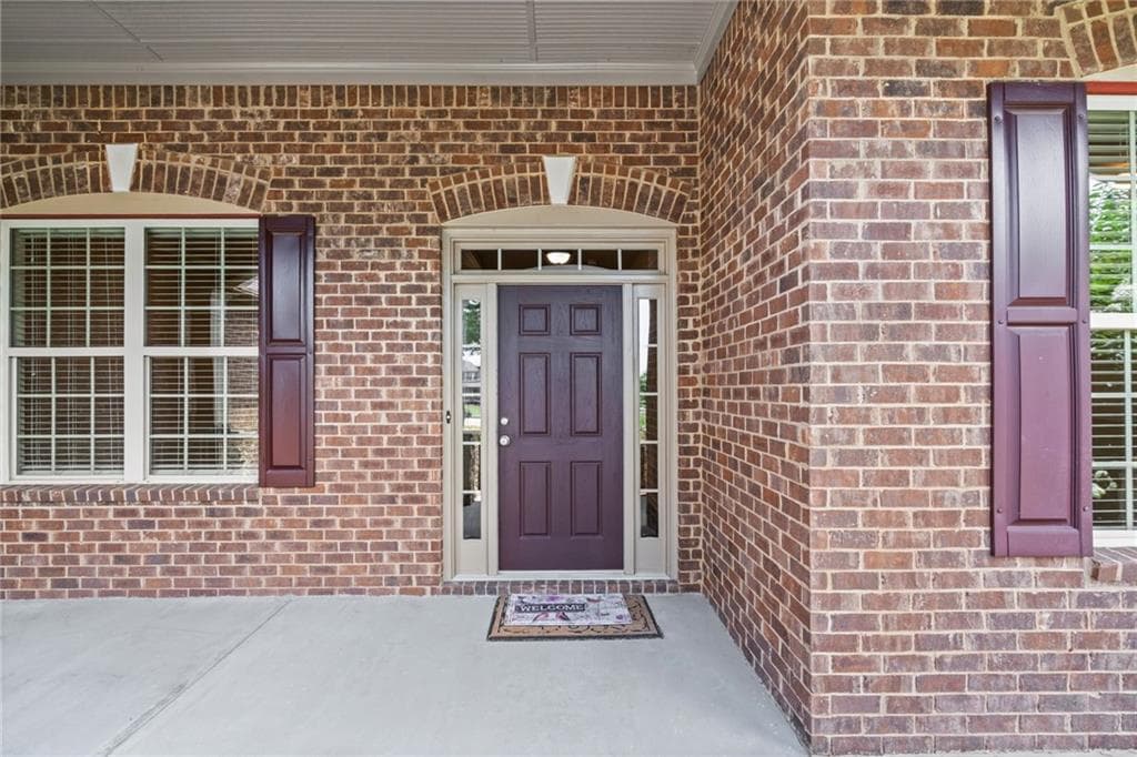 4 bedroom, 3 bathroom, 2,212 sq ft single family residence for sale at 4615 Hereford Court, Cumming, GA 30041 — photo 3