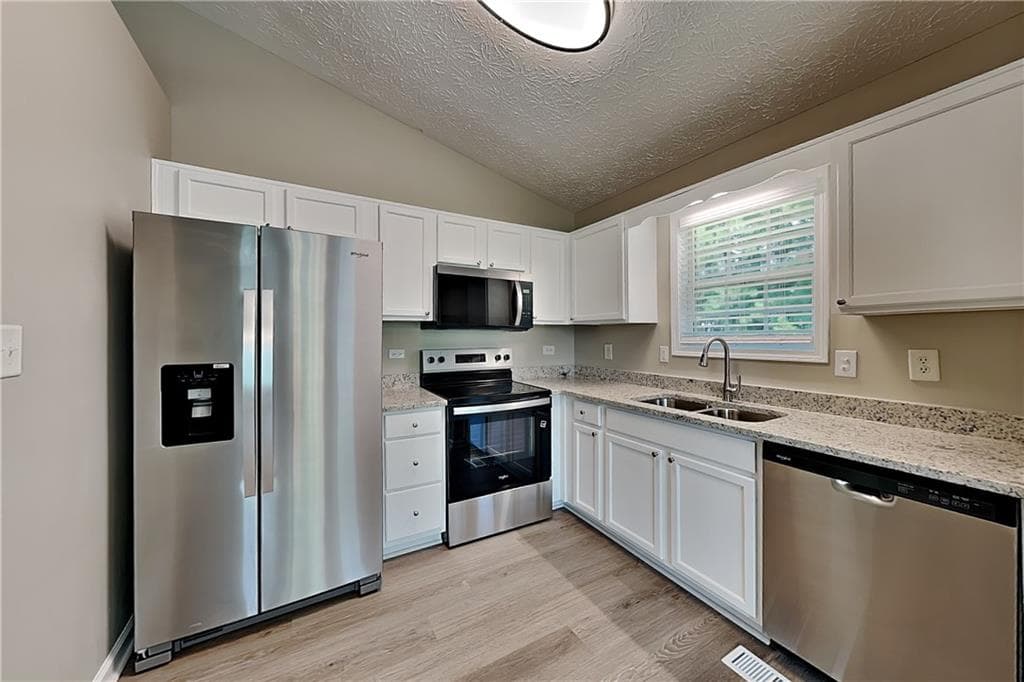 3 bedroom, 2 bathroom, 1,200 sq ft single family residence for rent at 110 Rockefeller Lane, Dallas, GA 30157 for $1,725 a month — photo 6